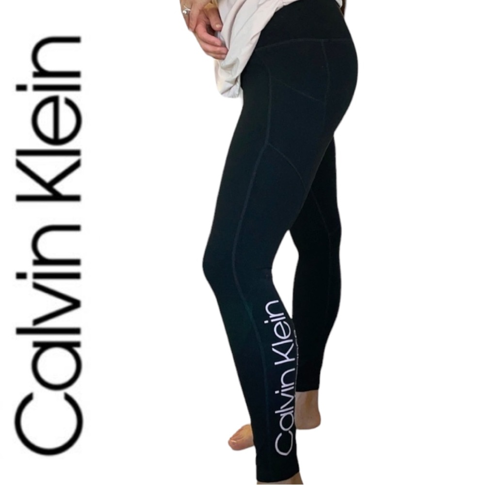 💪 NWOT Calvin Kline Size Med